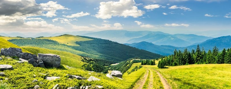Фотообои Вид на горы с дорогой