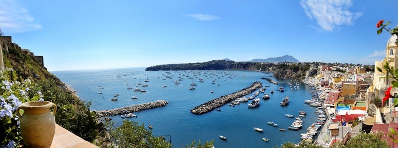 Фотообои Морской залив с катерами