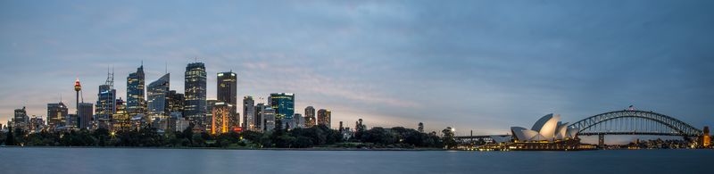 Фотообои Панорама города на рассвете