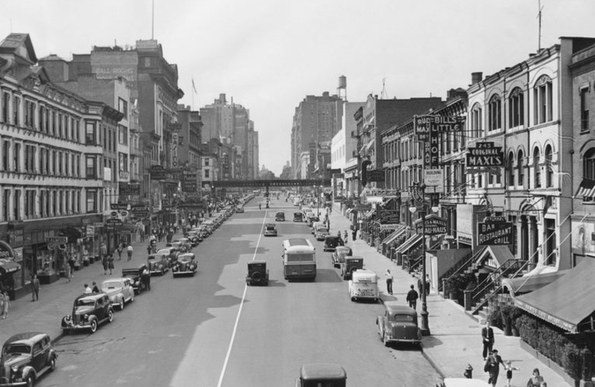 Фотообои Старая черно-белая улица США