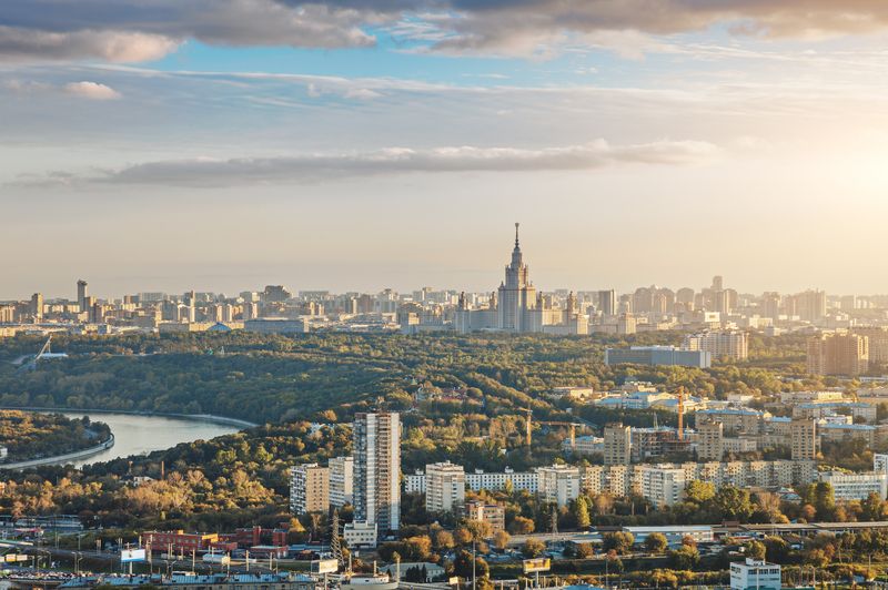 Панорамный вид на летнюю Москву