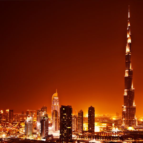 Ночной Дубай в огнях