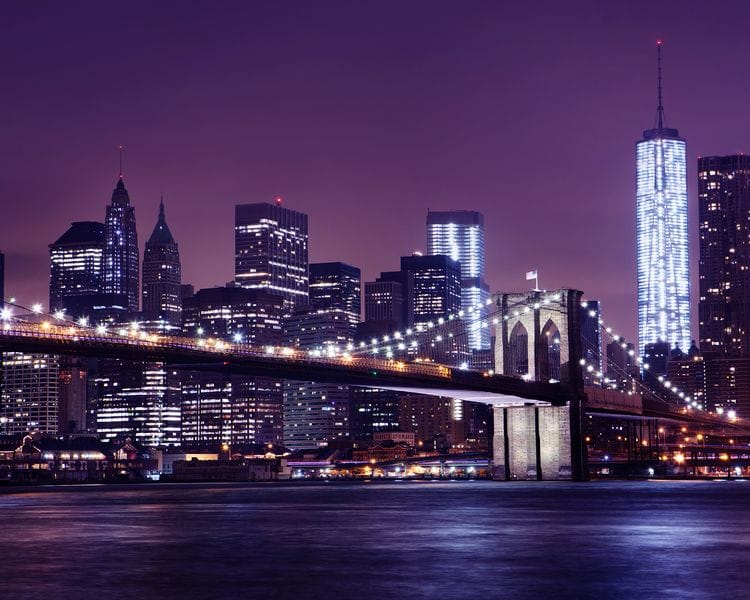 Бруклинский мост в ночных огнях