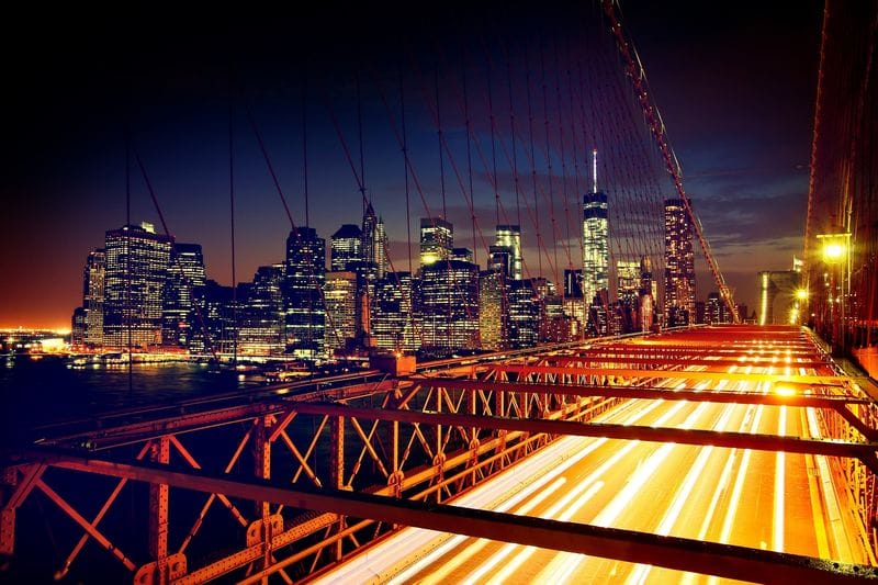 Огни фар на Бруклинском мосту