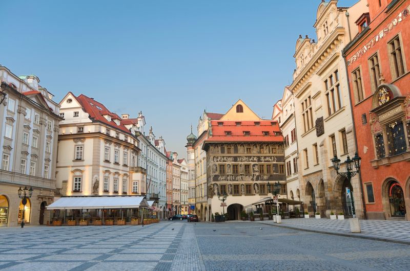 Главная площадь Праги утром